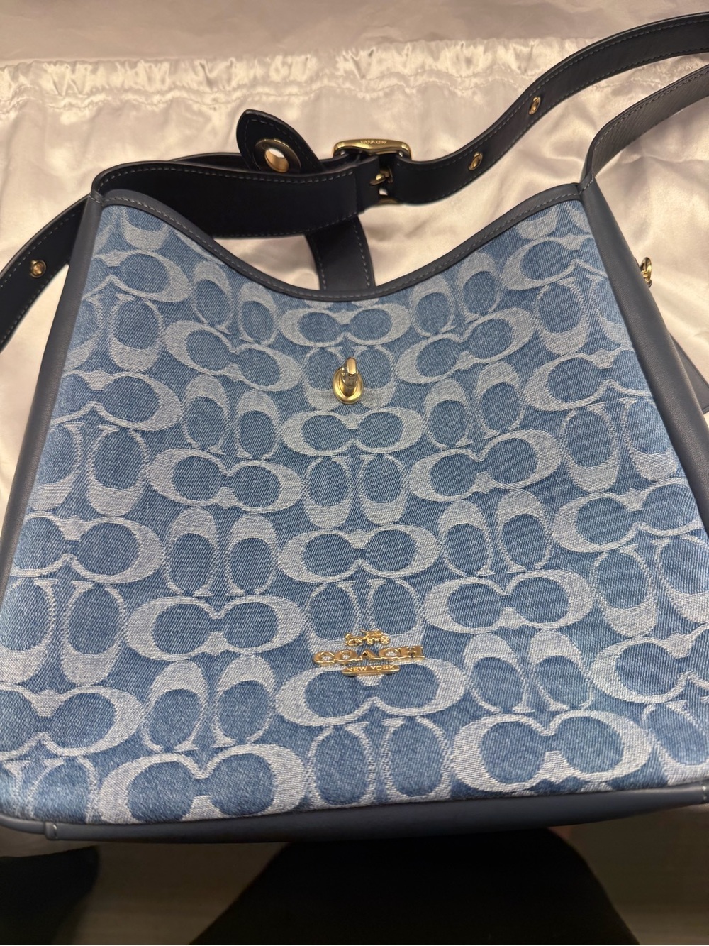 Coach Outlet Hadley Convertible Crossbody Bag In Signature Denim - Picture 11 of 11